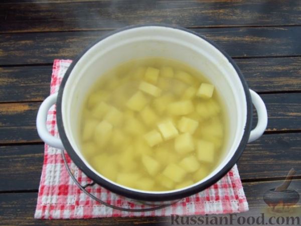Постный суп из лечо и картошки
