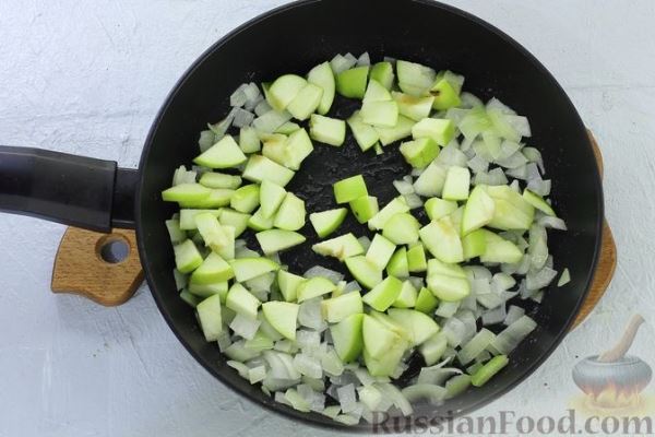 Утка с квашеной капустой и яблоками (в духовке)