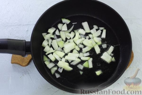 Утка с квашеной капустой и яблоками (в духовке)