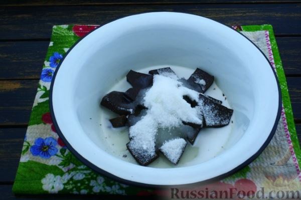 Желейный шоколадно-сливочный рулет с кокосовой стружкой